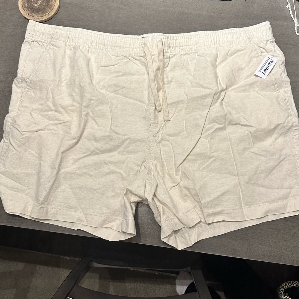NEW MENS OLD NAVY SHORTS.